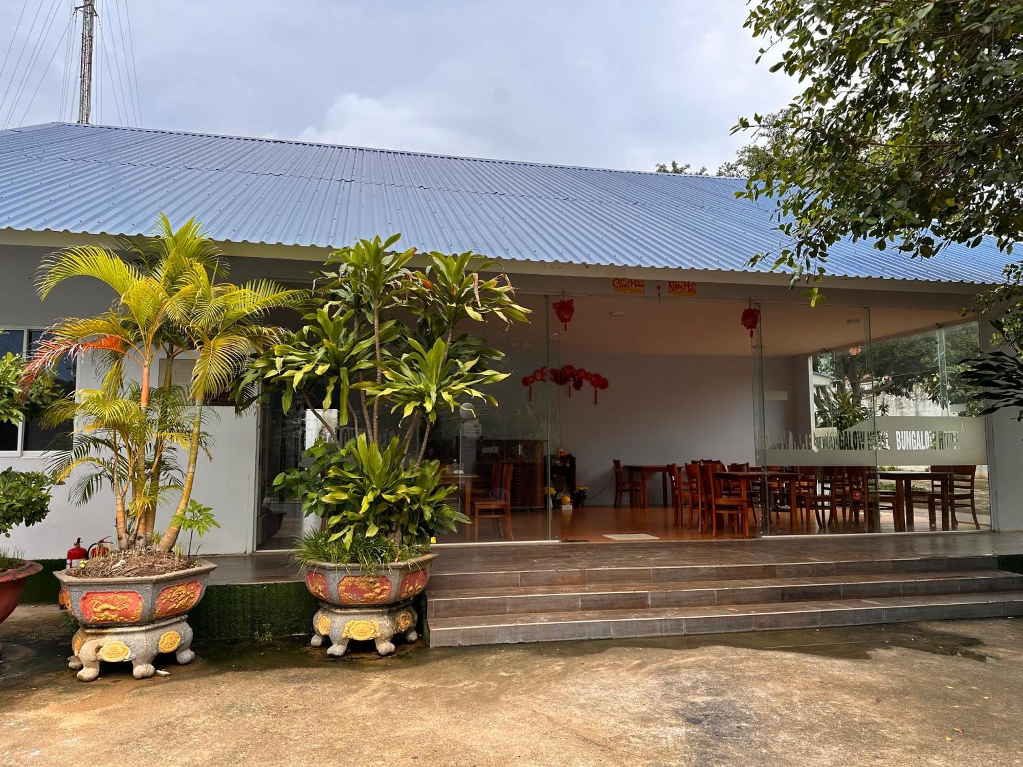 Bungalow Hotel Chi Khu Co Ong 외부 사진